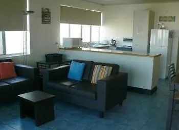 *** Aparthotel Seafarer Chase Apartments Caloundra Australia