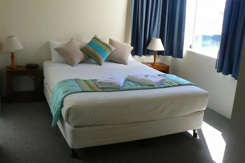 *** Lägenhetshotell Seafarer Chase Apartments Caloundra Australien